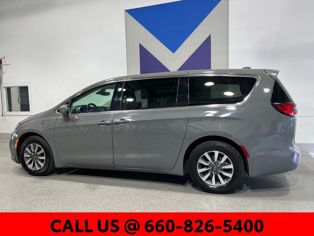 2022 Chrysler Pacifica Hybrid Touring L