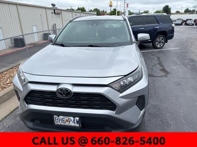 2020 Toyota RAV4 LE