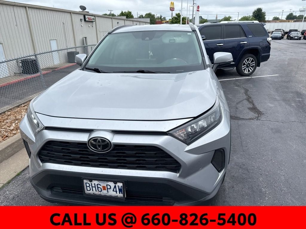 2020 Toyota RAV4 LE