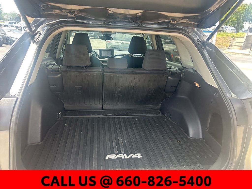 2020 Toyota RAV4 LE