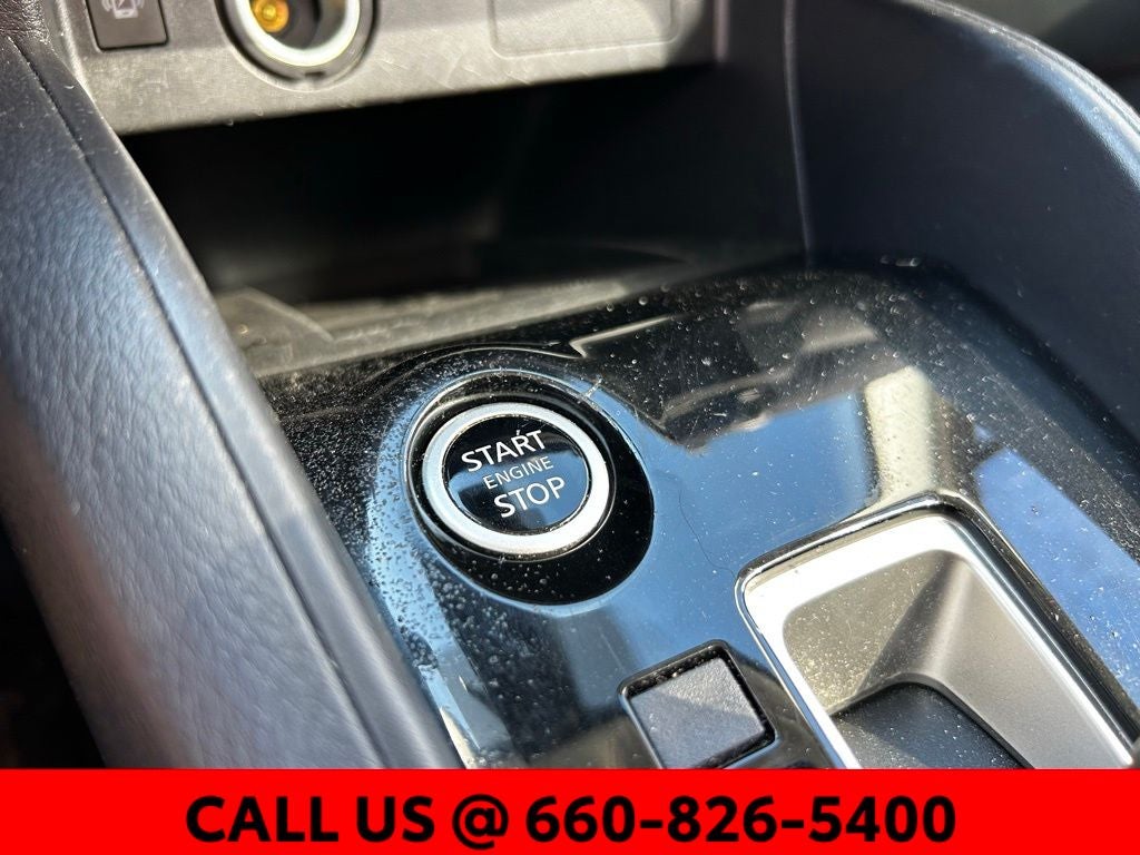 2023 Nissan Versa 1.6 SV