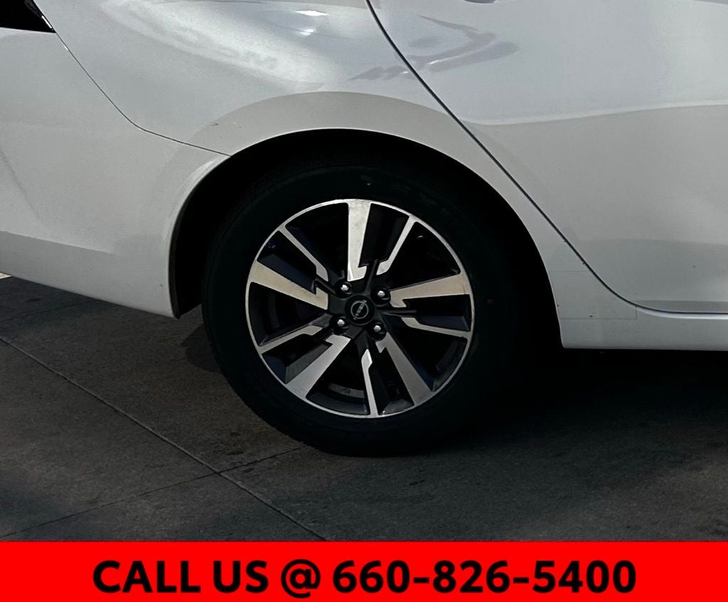 2023 Nissan Versa 1.6 SV