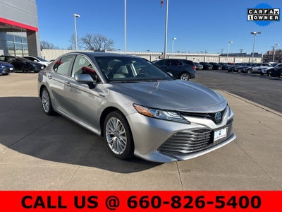 2020 Toyota Camry Hybrid XLE