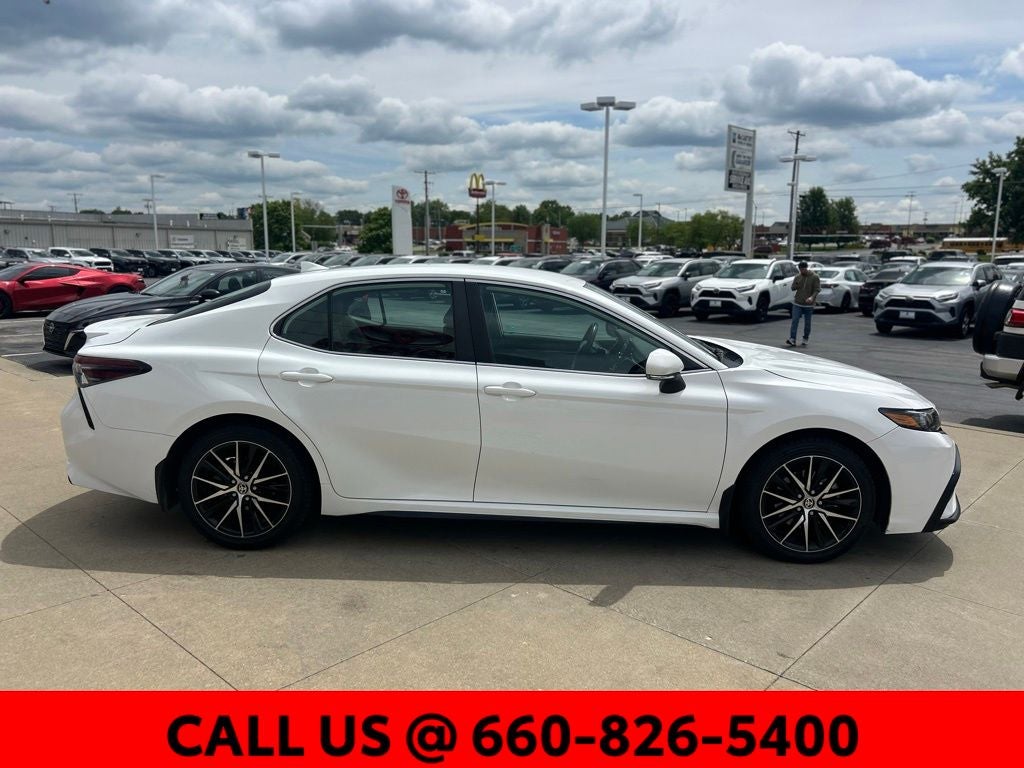 2024 Toyota Camry SE