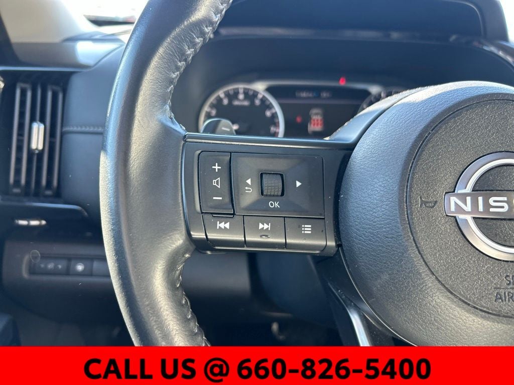 2024 Nissan Pathfinder SV