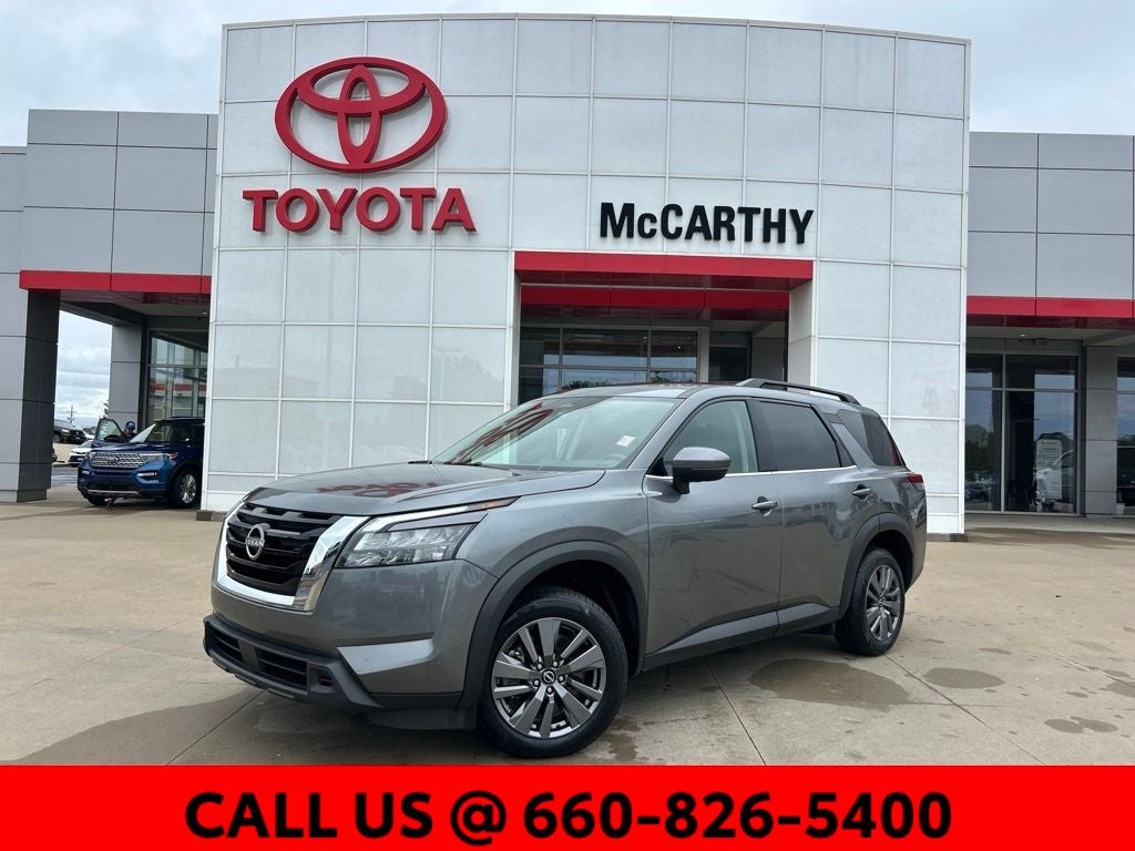 2025 Nissan Pathfinder SV