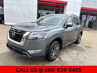 2025 Nissan Pathfinder SV