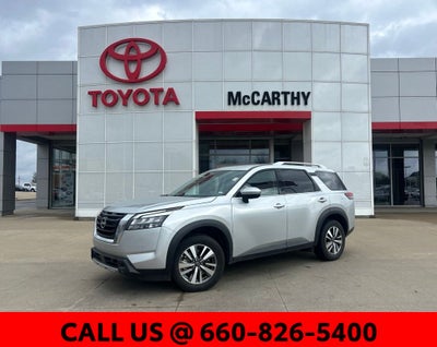 2025 Nissan Pathfinder SL