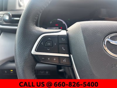 2025 Toyota Sienna XLE 8 Passenger