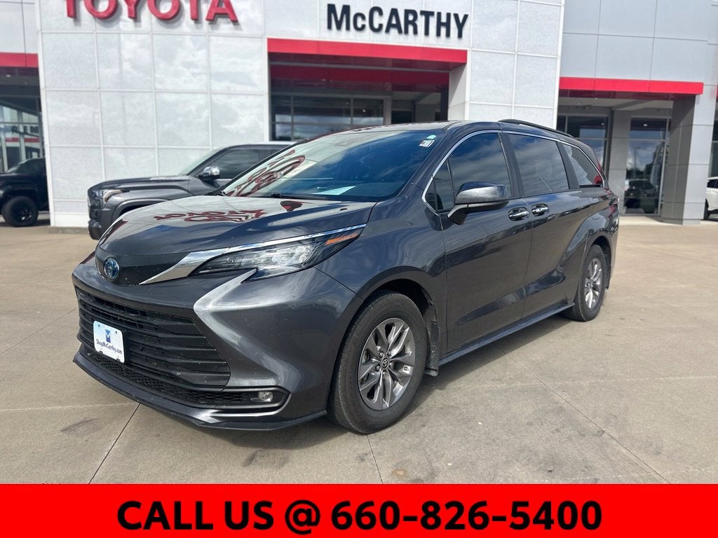 2025 Toyota Sienna XLE 8 Passenger
