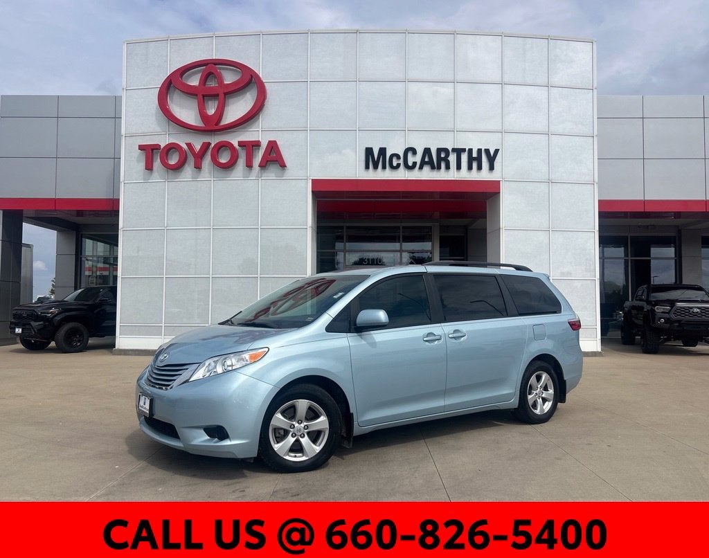 2017 Toyota Sienna LE 8 Passenger