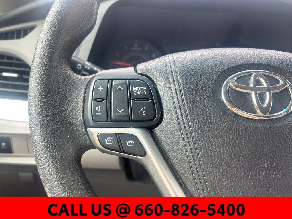 2017 Toyota Sienna LE 8 Passenger