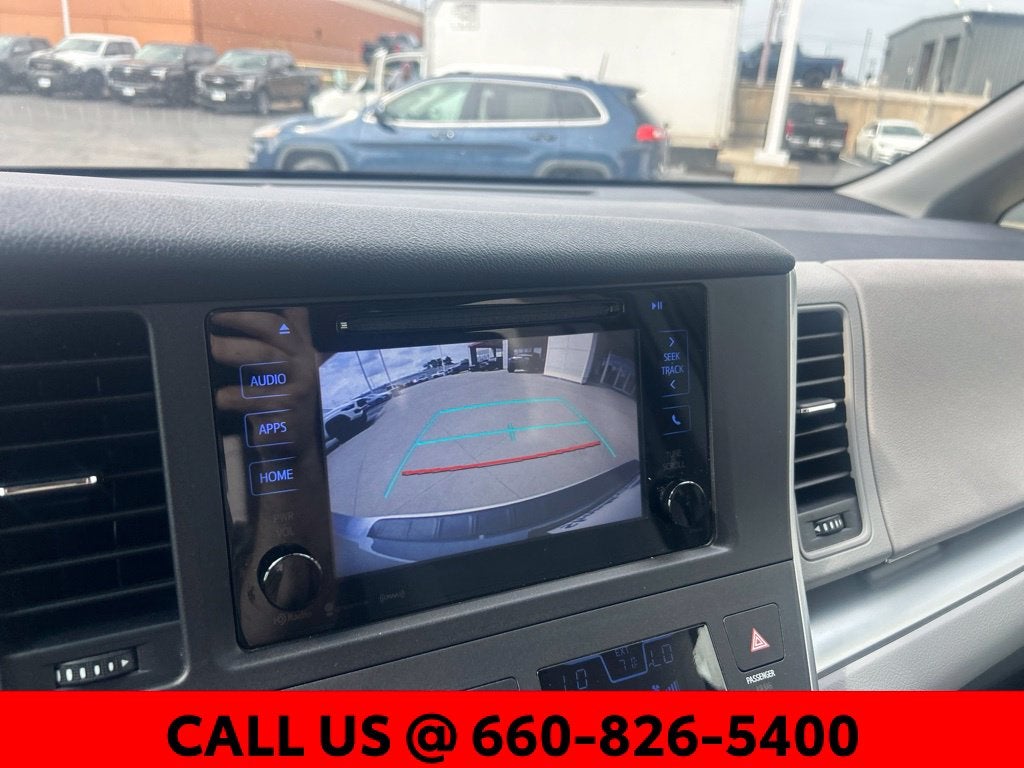 2017 Toyota Sienna LE 8 Passenger