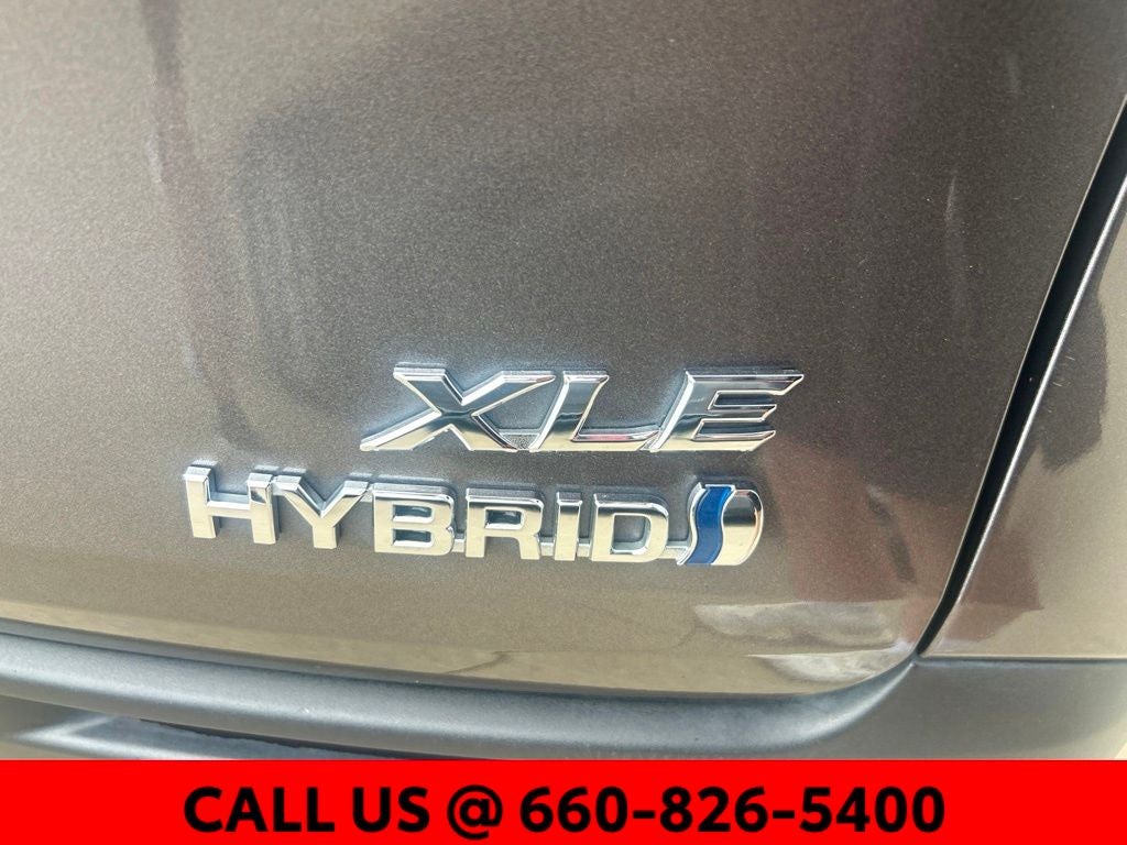 2023 Toyota Sienna XLE 8 Passenger