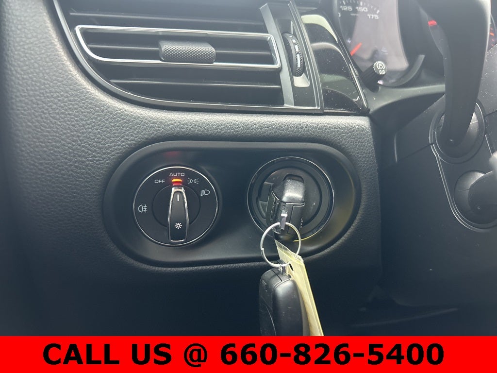 2020 Porsche Macan Base