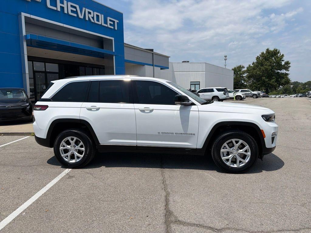 Used 2023 Jeep Grand Cherokee Limited with VIN 1C4RJHBG8P8847728 for sale in Kansas City
