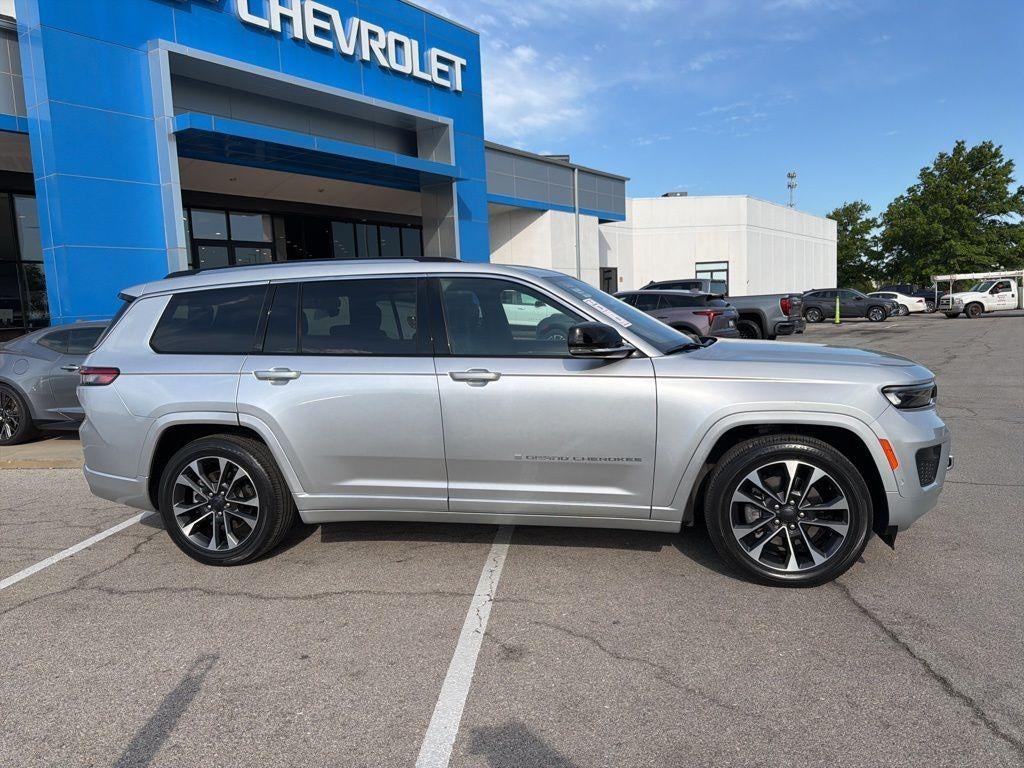 Used 2023 Jeep Grand Cherokee L Overland with VIN 1C4RJKDGXP8839219 for sale in Kansas City