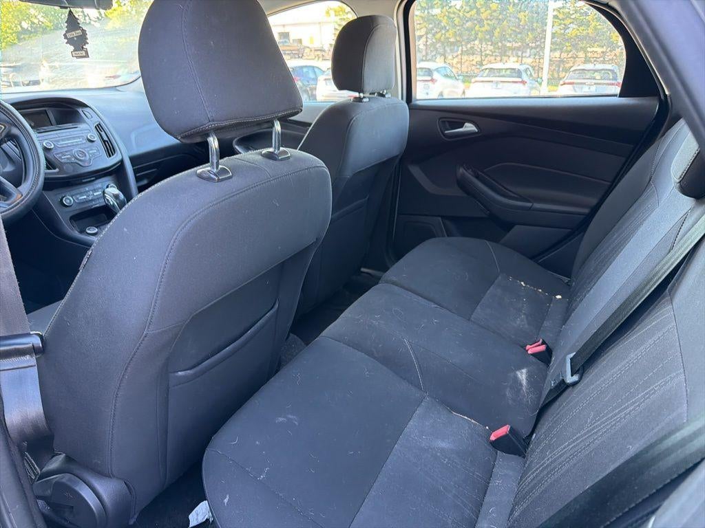 2016 Ford FOCUS Base