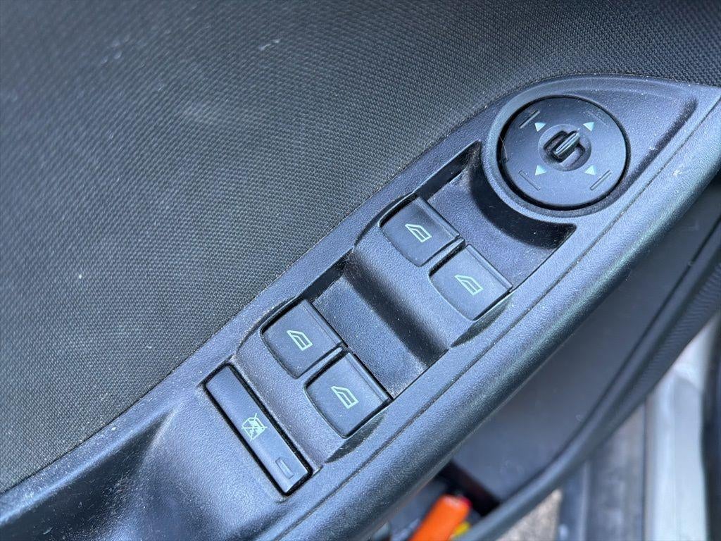 2016 Ford FOCUS Base