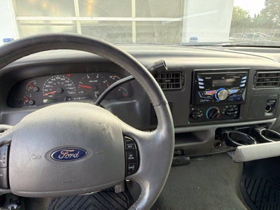 2004 Ford F-250 SD Base
