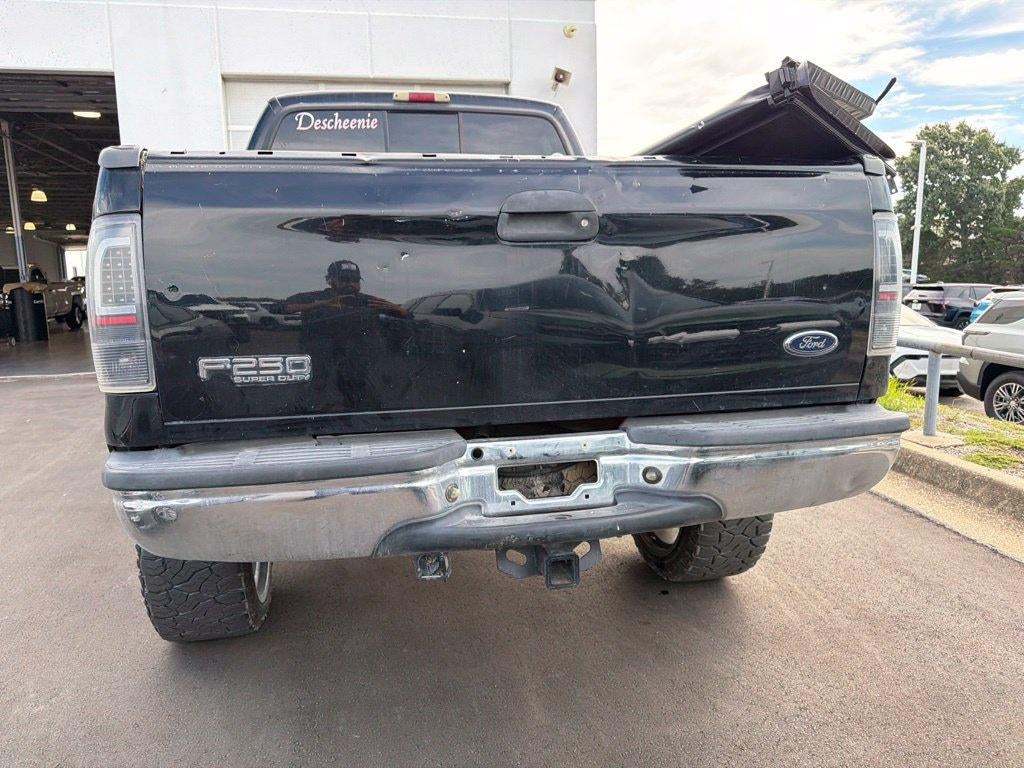 2004 Ford F-250 SD Base