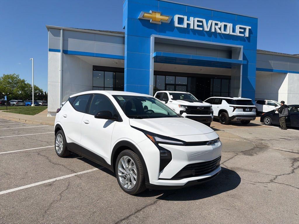 2027 Chevrolet Bolt EV LT Auto's photo
