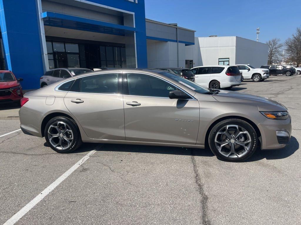 Used 2024 Chevrolet Malibu 1LT with VIN 1G1ZD5STXRF139197 for sale in Kansas City