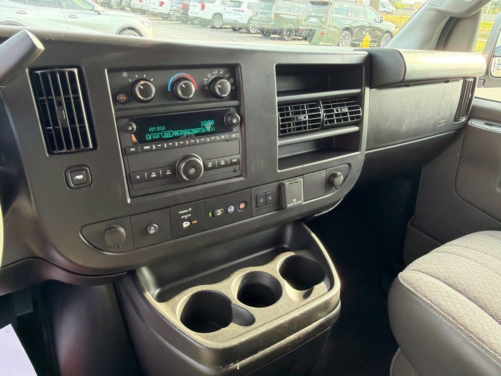 2025 Chevrolet Express Passenger LT