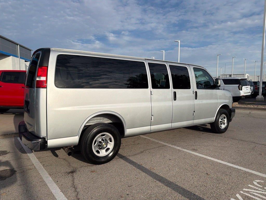 2025 Chevrolet Express Passenger LT