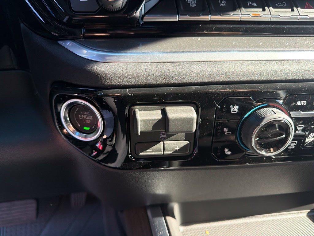2026 Chevrolet Silverado 3500 HD High Country - Photo 35