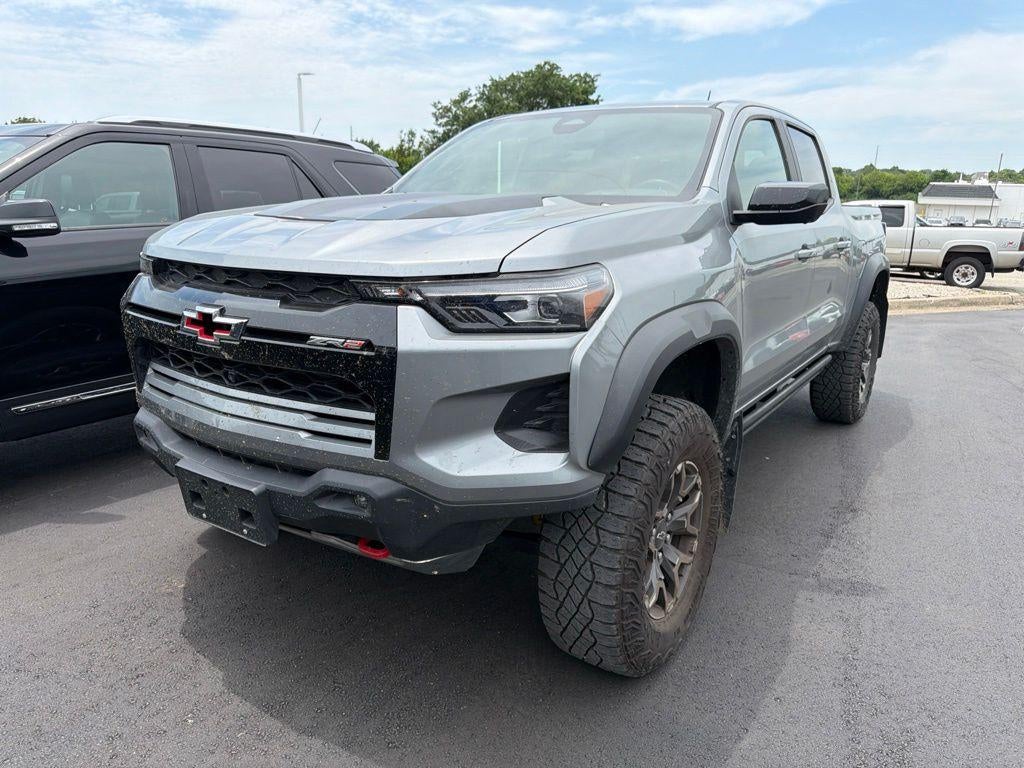 Used 2025 Chevrolet Colorado ZR2 with VIN 1GCPTFEK3S1121329 for sale in Kansas City