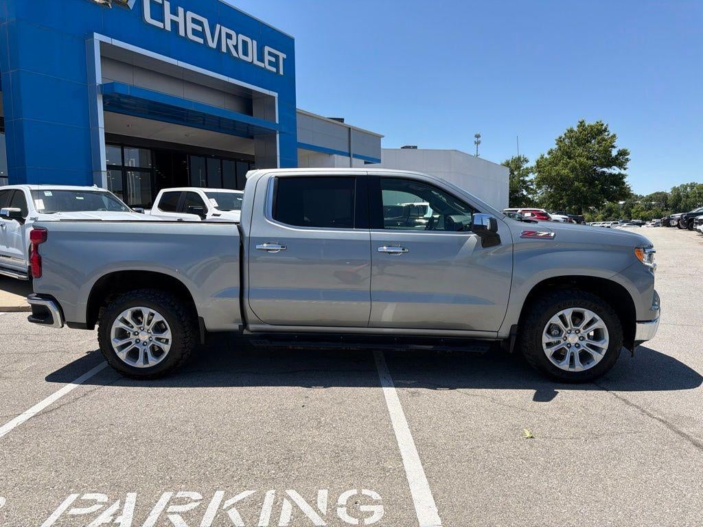 Used 2025 Chevrolet Silverado 1500 LTZ with VIN 1GCUKGED0SZ184239 for sale in Kansas City