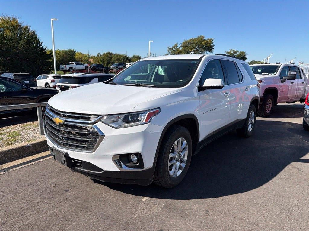 Used 2020 Chevrolet Traverse 1LT with VIN 1GNERGKW3LJ188282 for sale in Kansas City