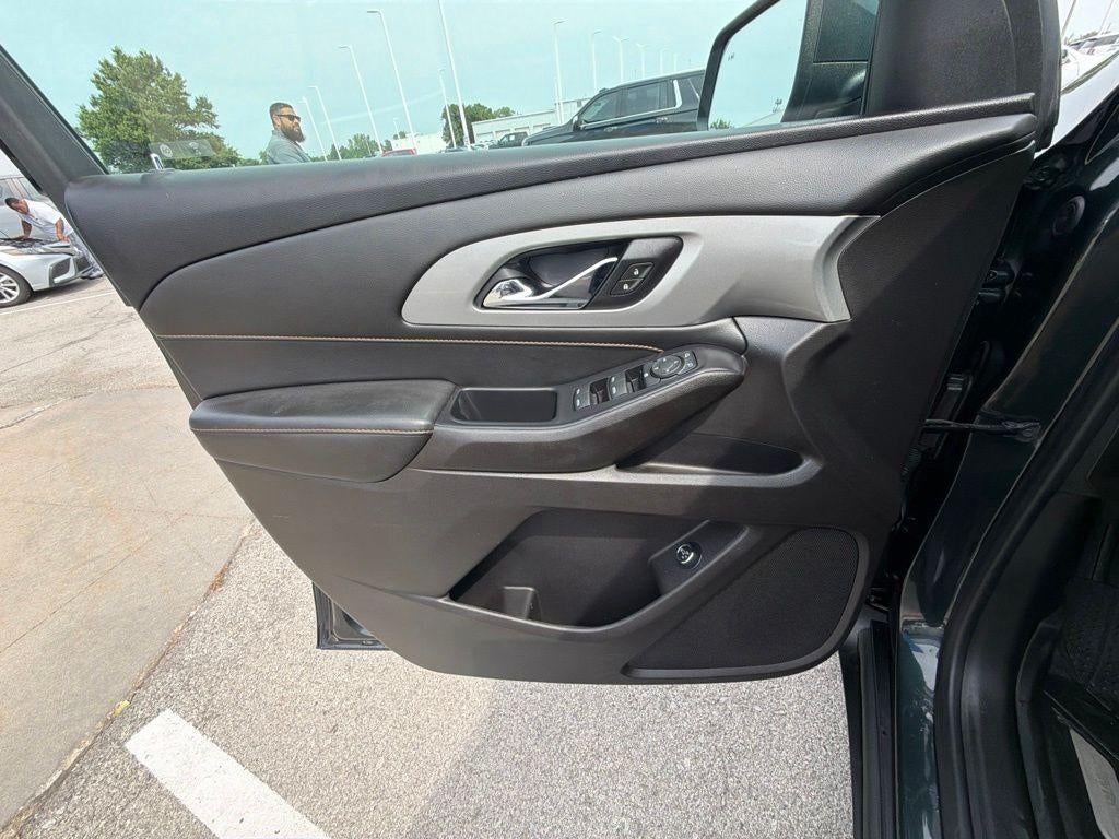 2021 Chevrolet Traverse LT Leather
