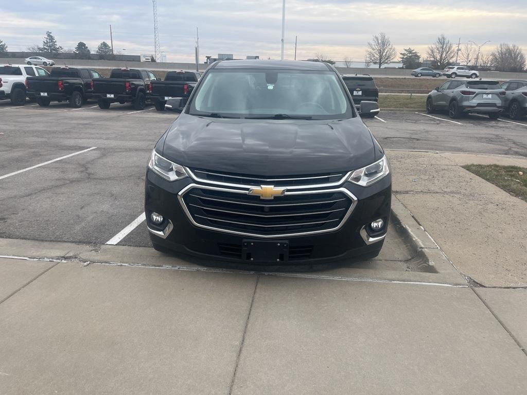 Used 2019 Chevrolet Traverse 3LT with VIN 1GNERHKW4KJ206969 for sale in Kansas City