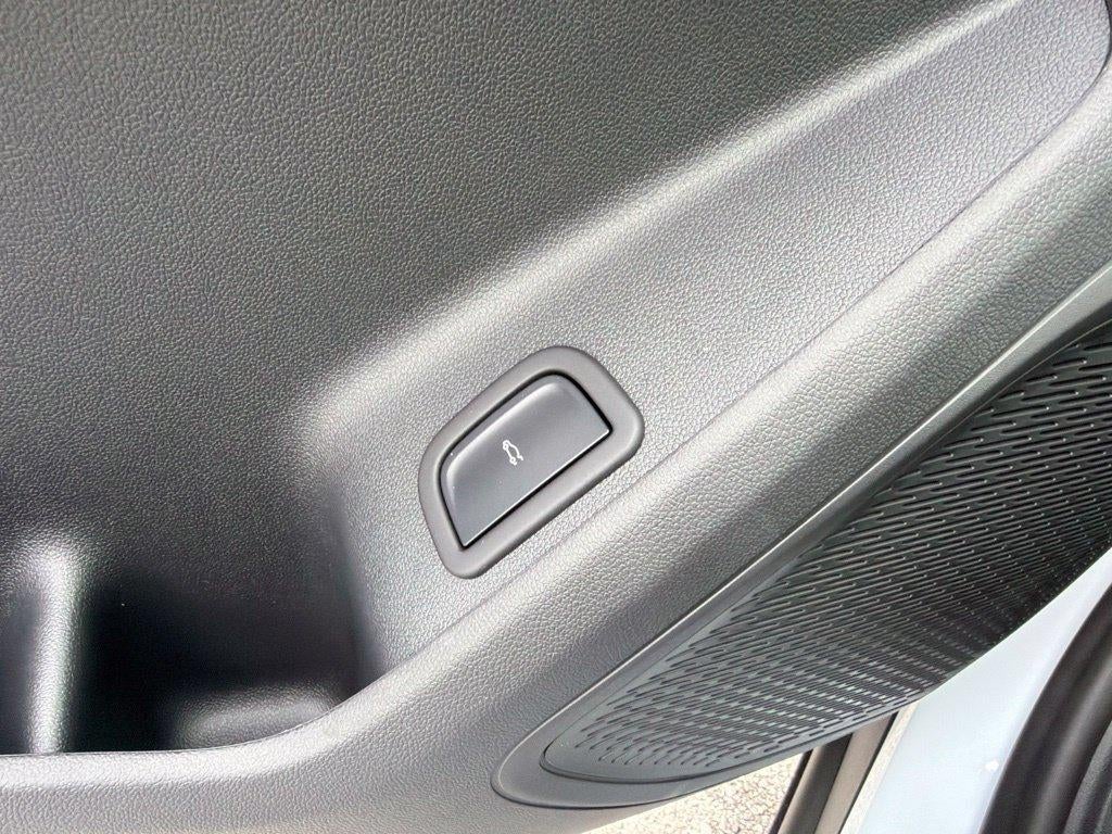 2027 Chevrolet Traverse LT - Photo 37