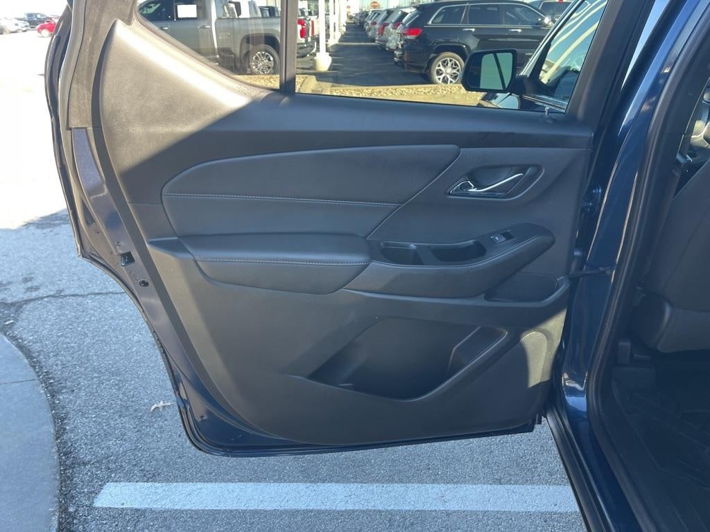 2023 Chevrolet Traverse LT