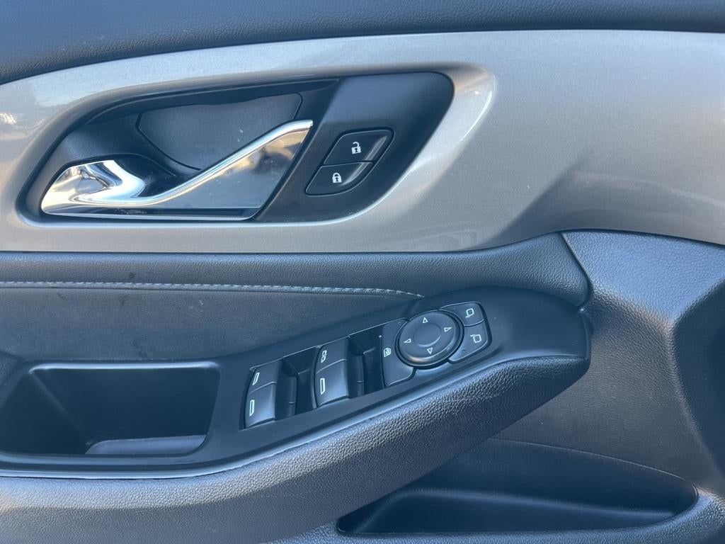 2023 Chevrolet Traverse LT