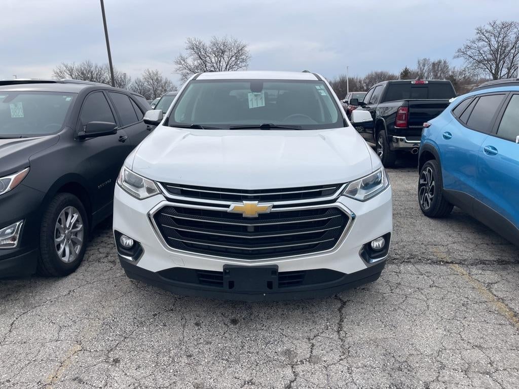 Used 2019 Chevrolet Traverse 3LT with VIN 1GNEVHKW8KJ223124 for sale in Kansas City