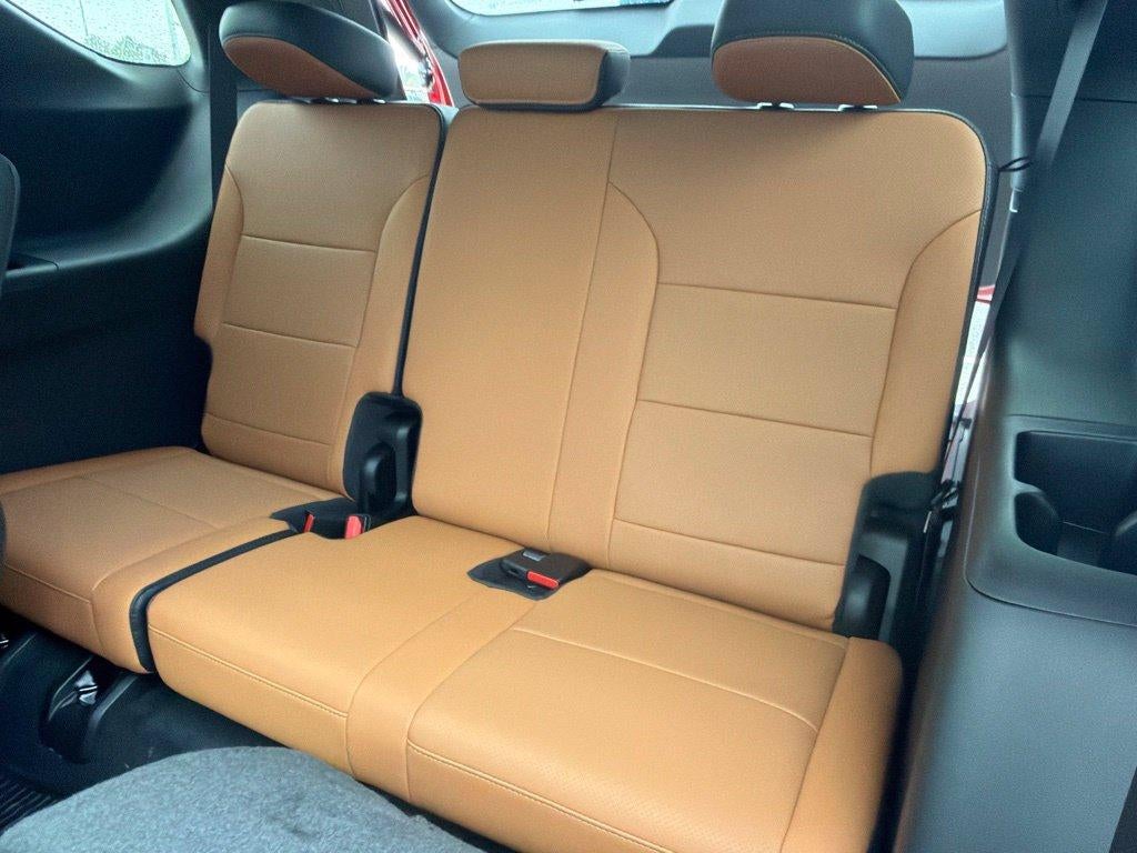 2027 Chevrolet Traverse Z71 - Photo 13