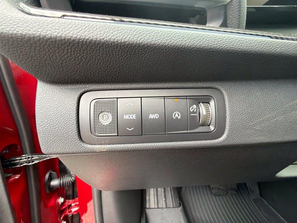 2027 Chevrolet Traverse Z71 - Photo 22