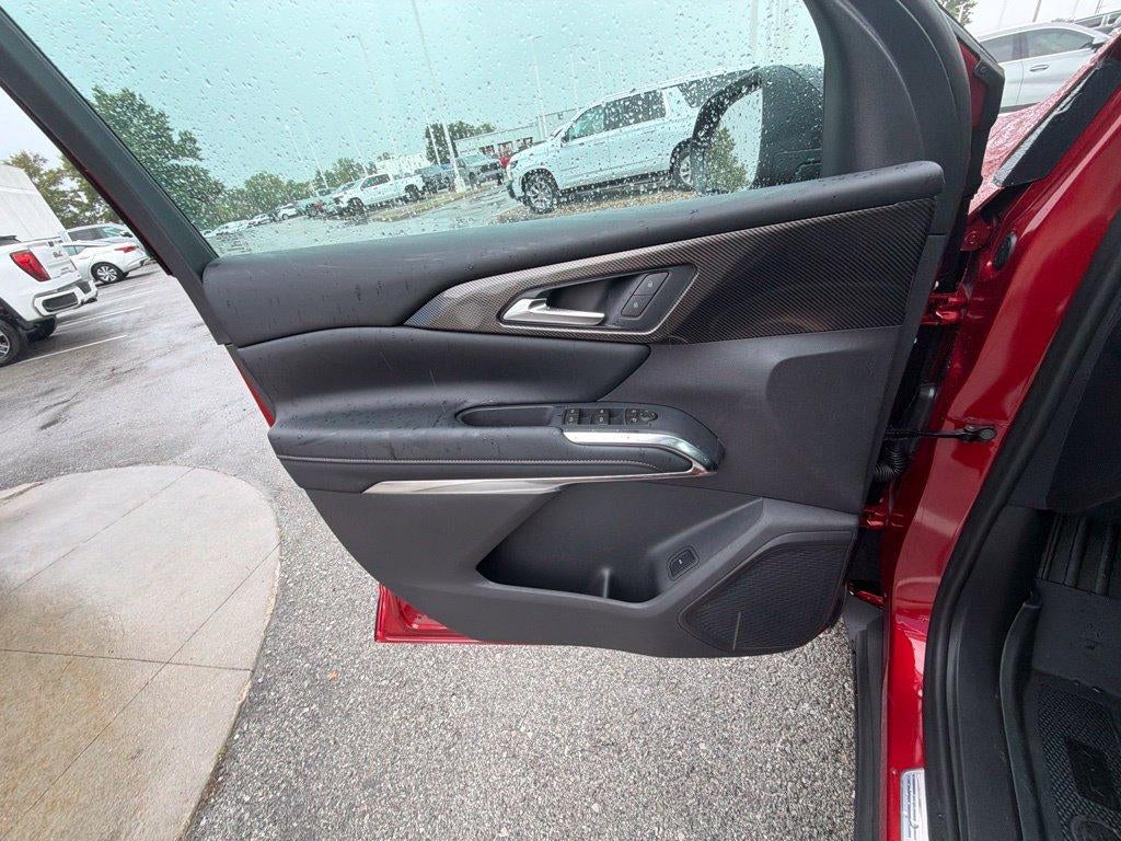 2027 Chevrolet Traverse Z71 - Photo 33