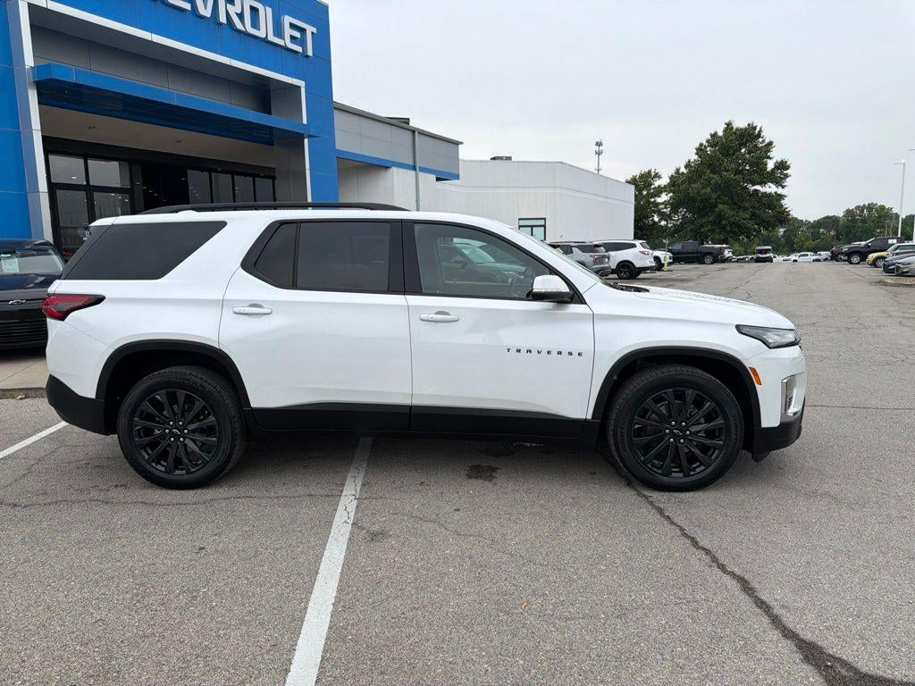 Used 2023 Chevrolet Traverse RS with VIN 1GNEVJKW8PJ340121 for sale in Kansas City