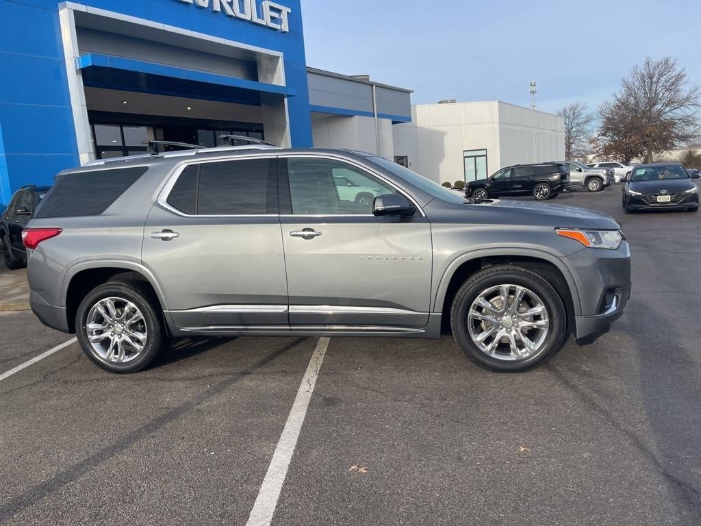 Used 2020 Chevrolet Traverse High Country with VIN 1GNEVNKW3LJ250263 for sale in Kansas City