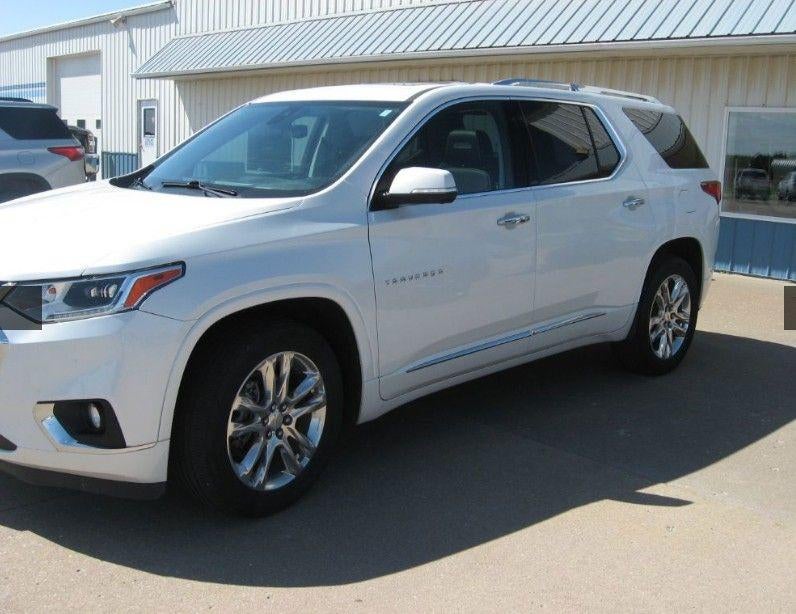2021 Chevrolet Traverse AWD High Country's photo