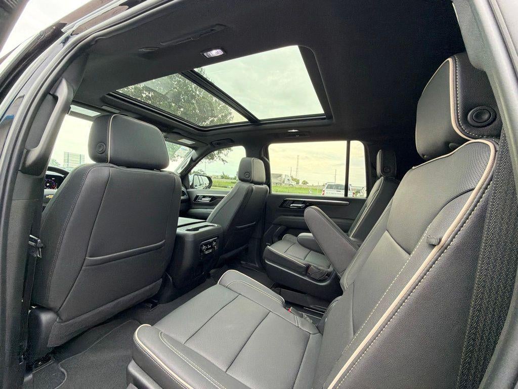 2026 Chevrolet Suburban Premier - Photo 30