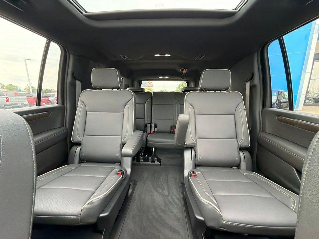 2026 Chevrolet Suburban Premier - Photo 32
