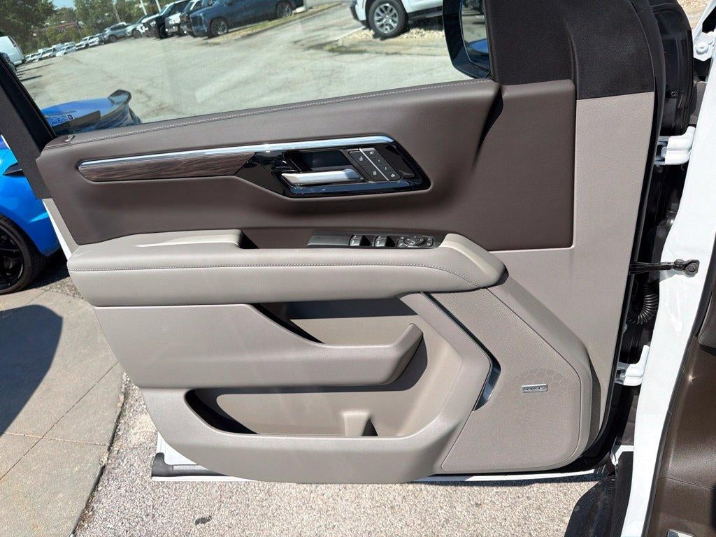 2026 Chevrolet Tahoe LT - Photo 35