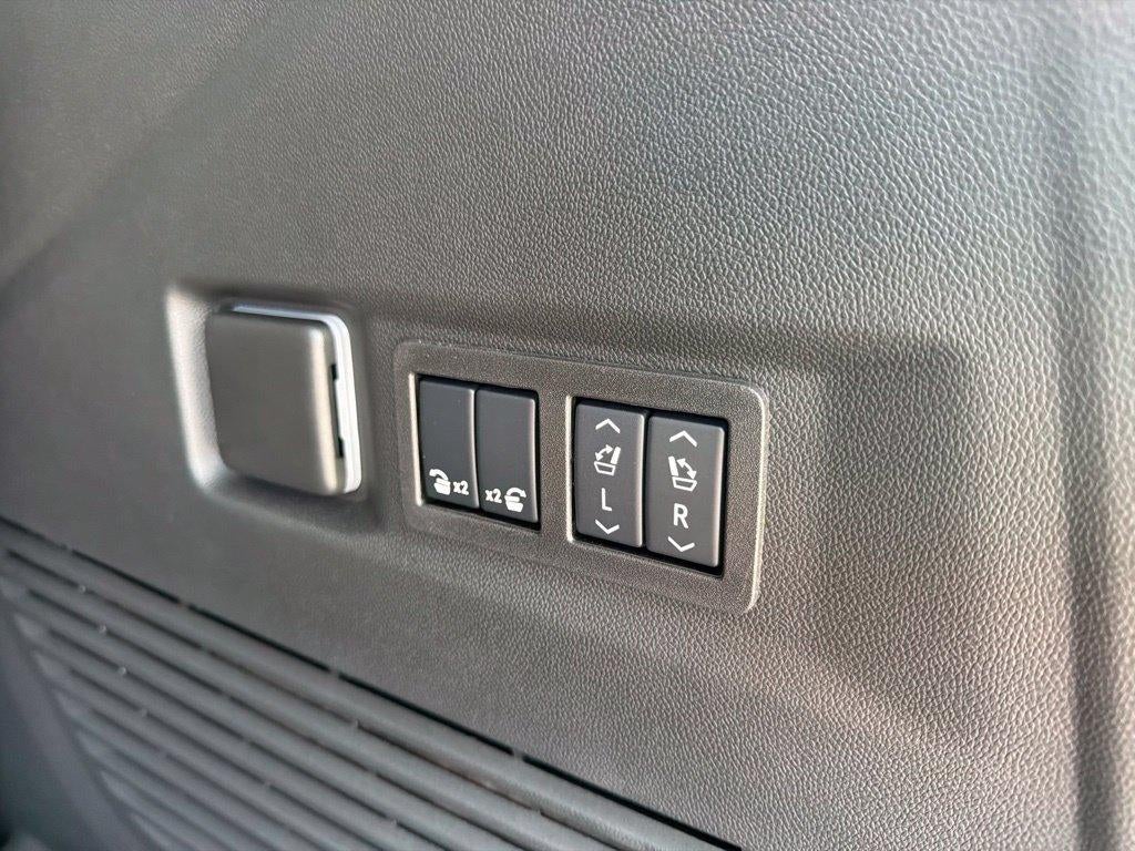 2027 Chevrolet Tahoe Premier - Photo 13