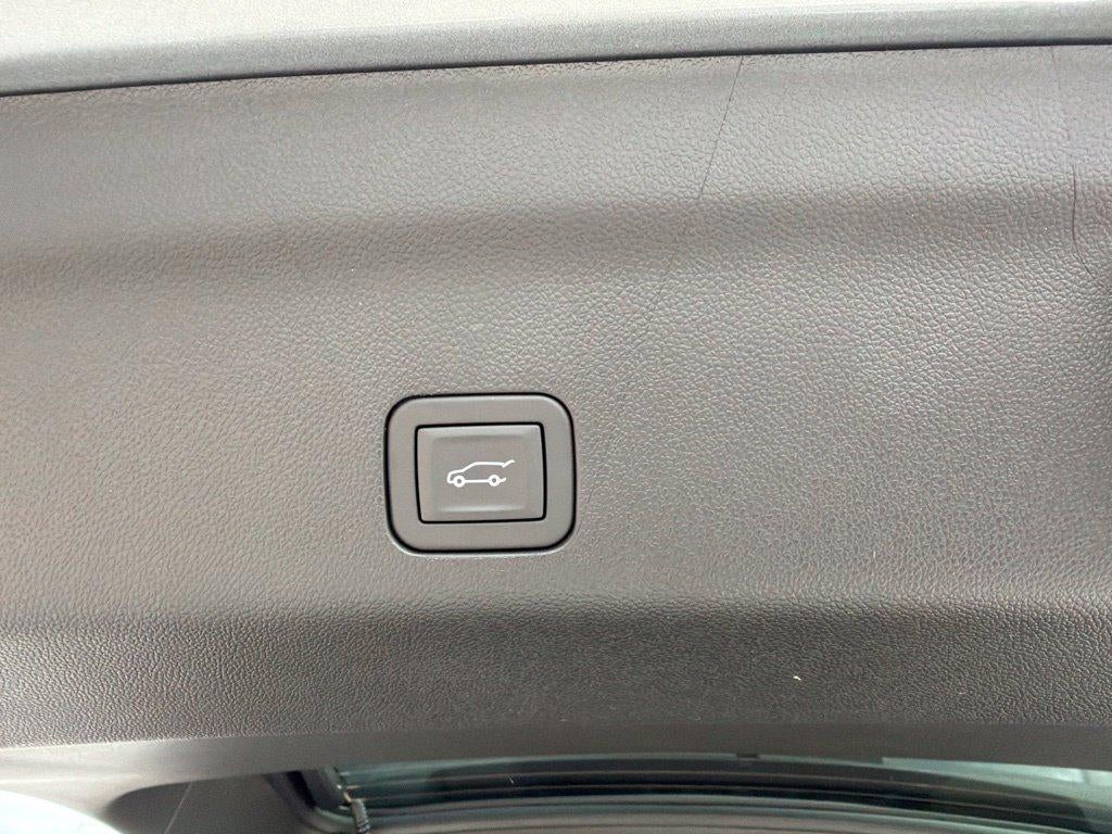 2027 Chevrolet Tahoe Premier - Photo 14